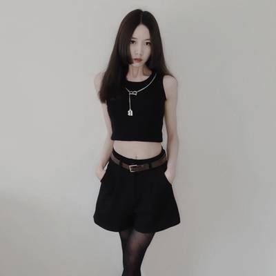 黑白模特