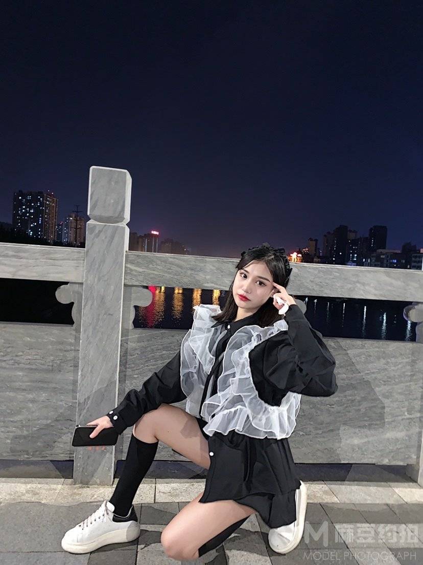 夜景模特