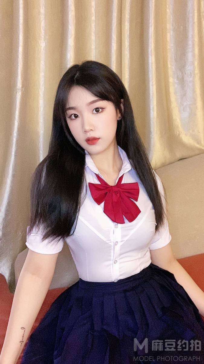 黑白模特