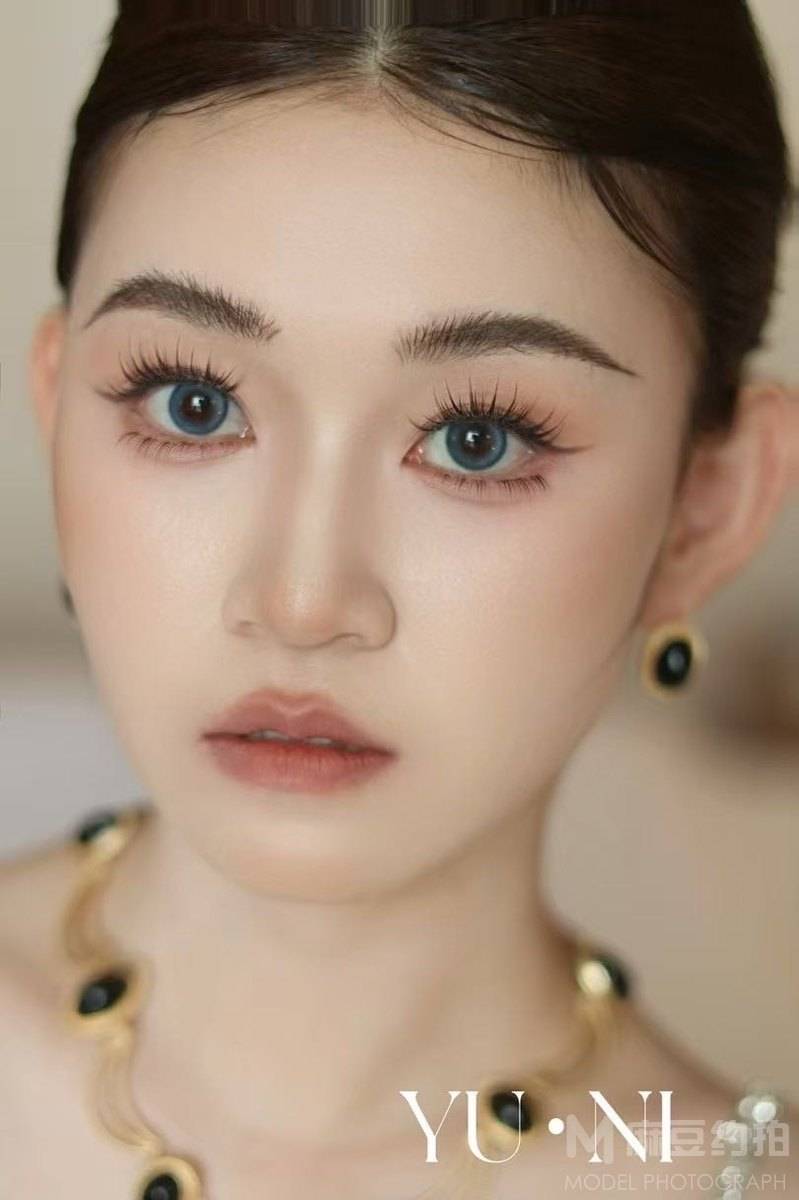 妆容模特
