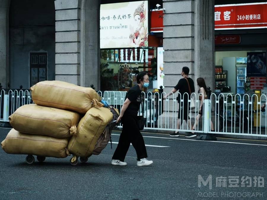 纪实模特