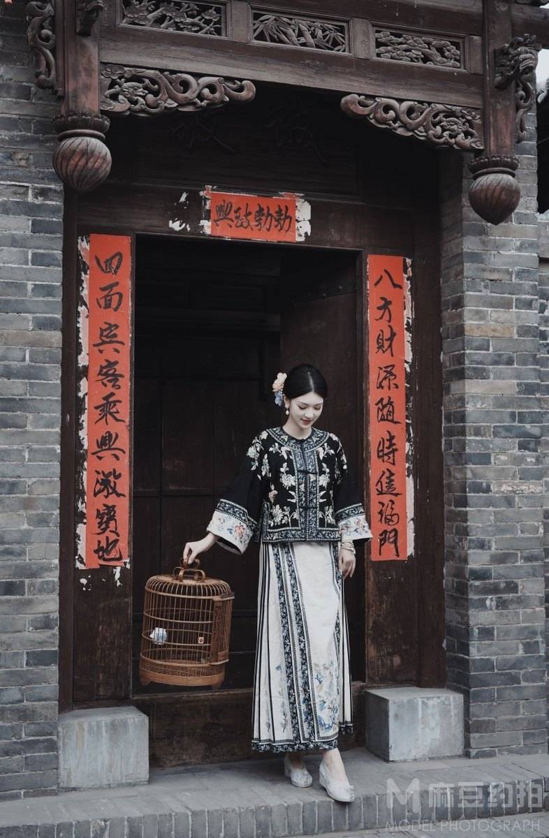 汉服模特