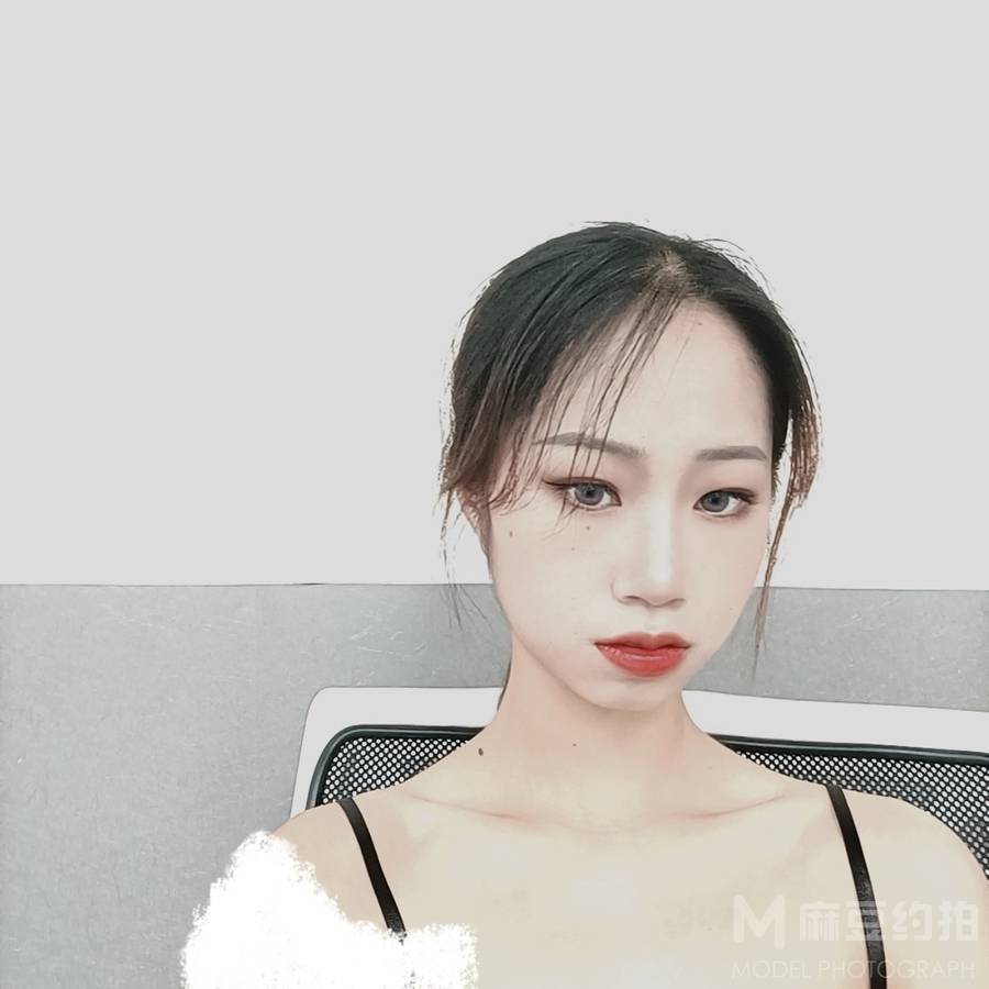 黑白模特