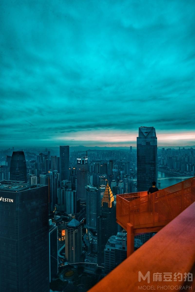 夜景模特