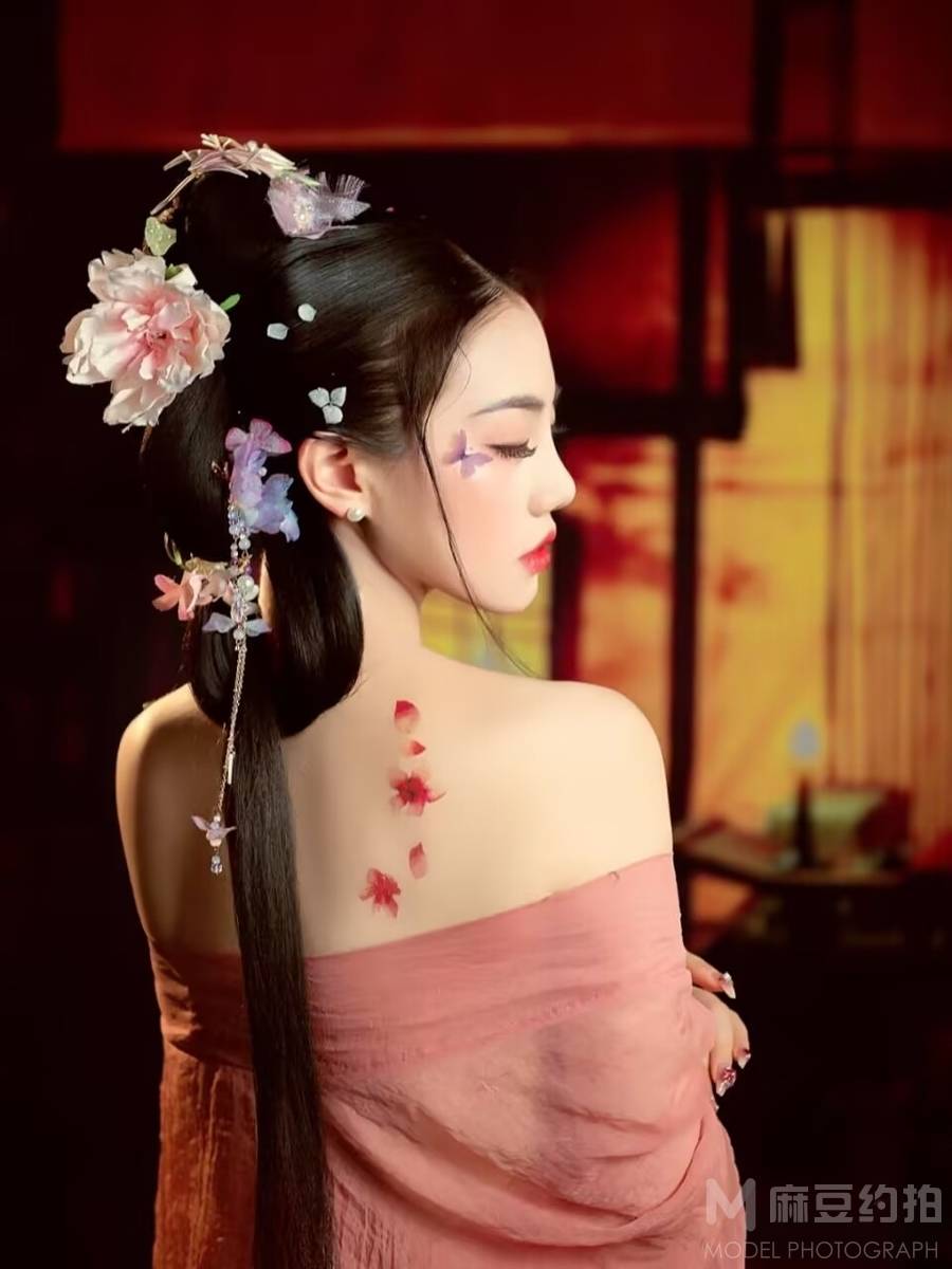 清新模特
