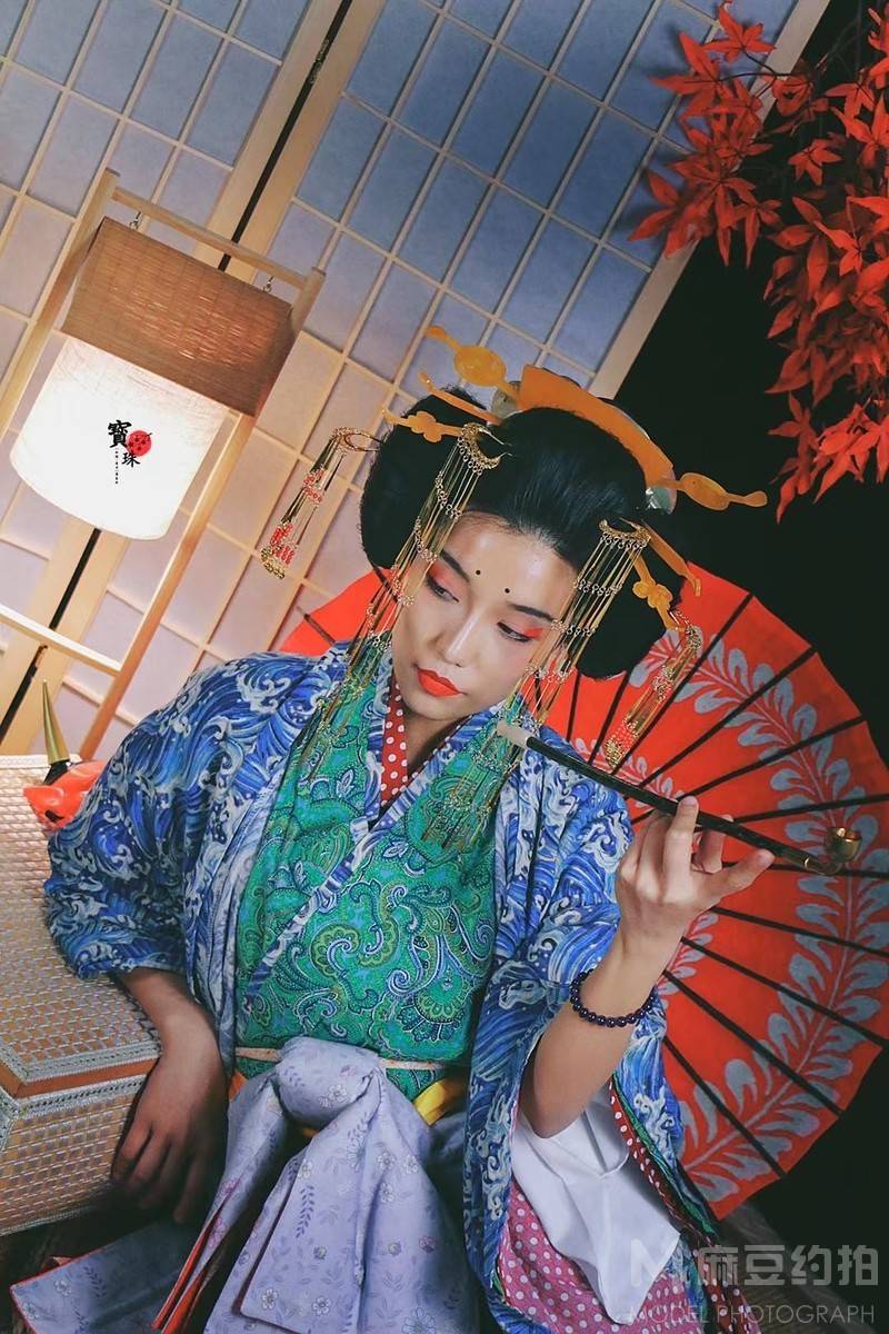 妆容模特