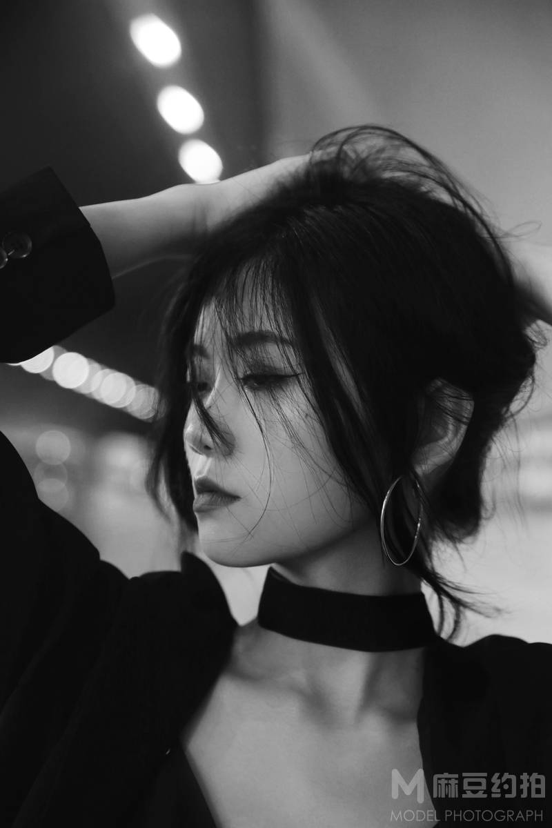 情绪模特