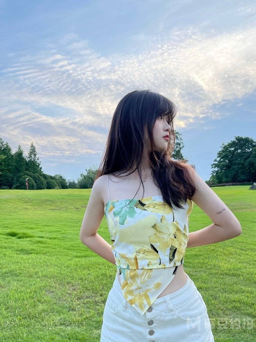 清新模特