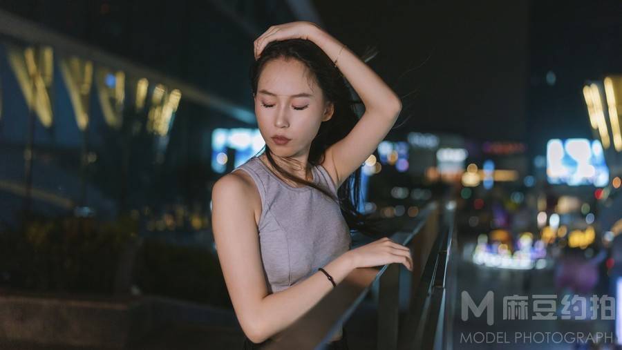 夜景模特