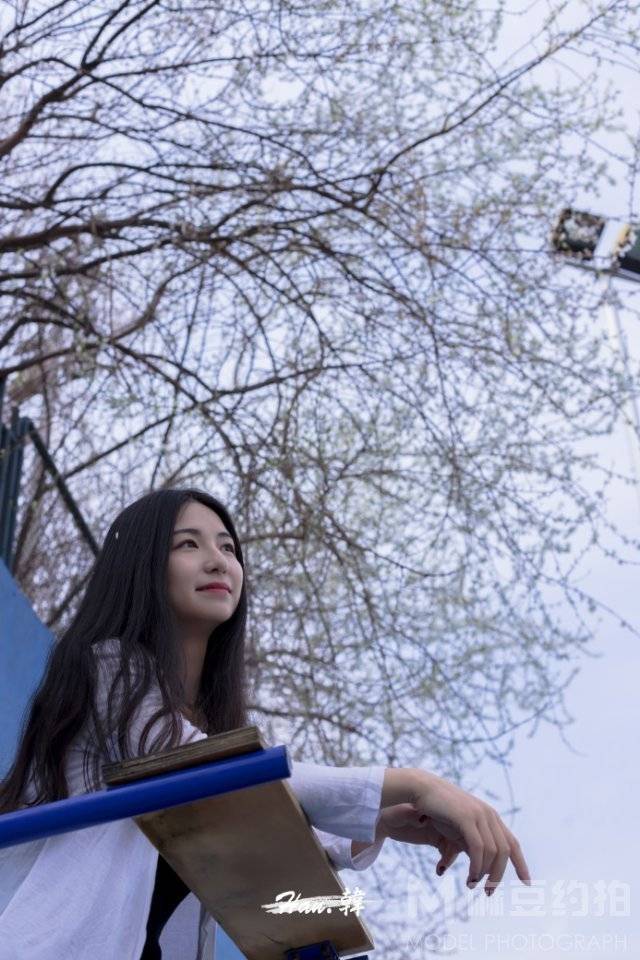 校园模特