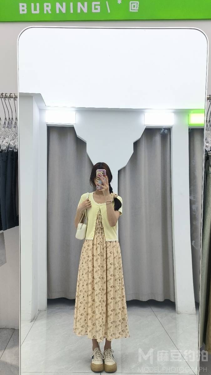清新模特