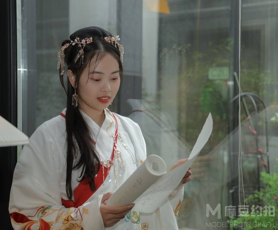 汉服模特