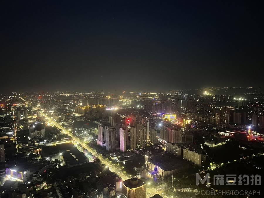 夜景模特