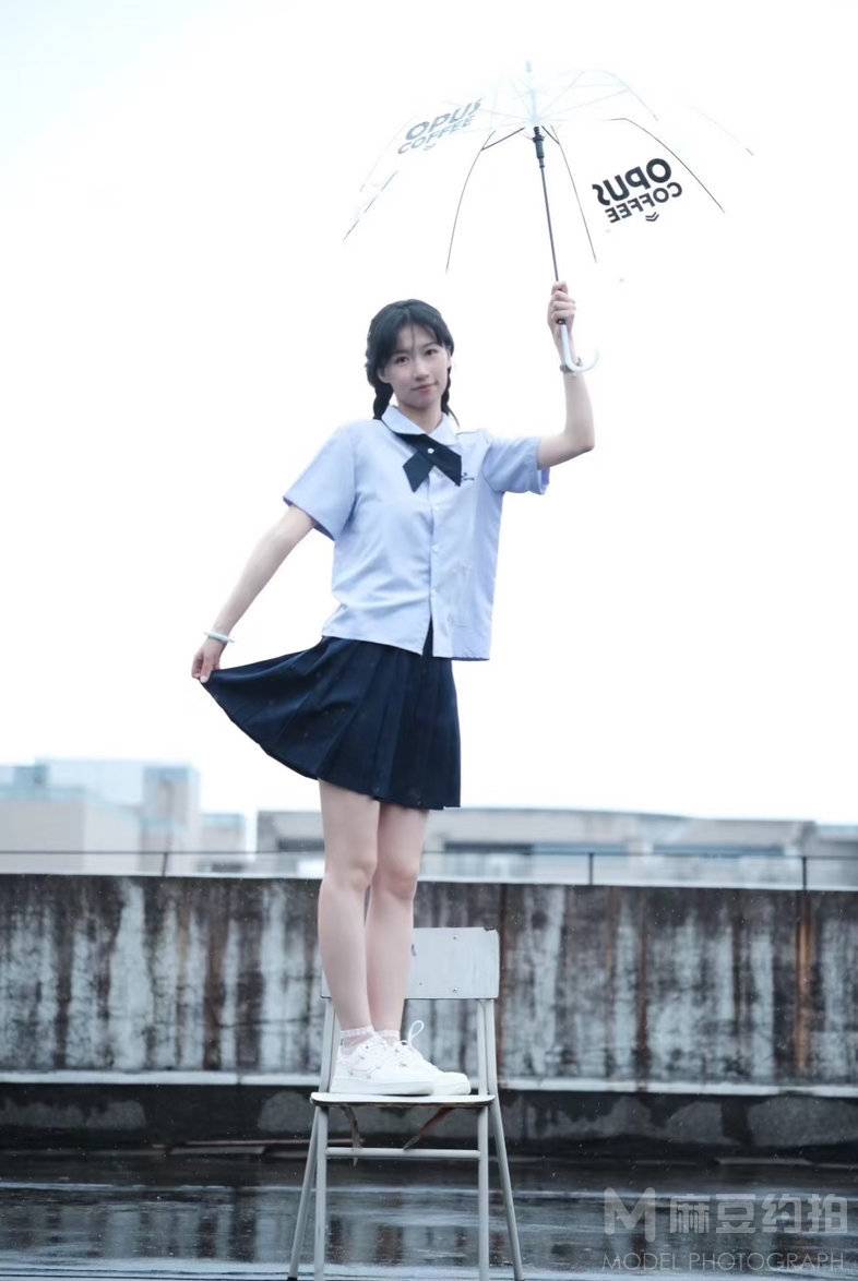 校园模特