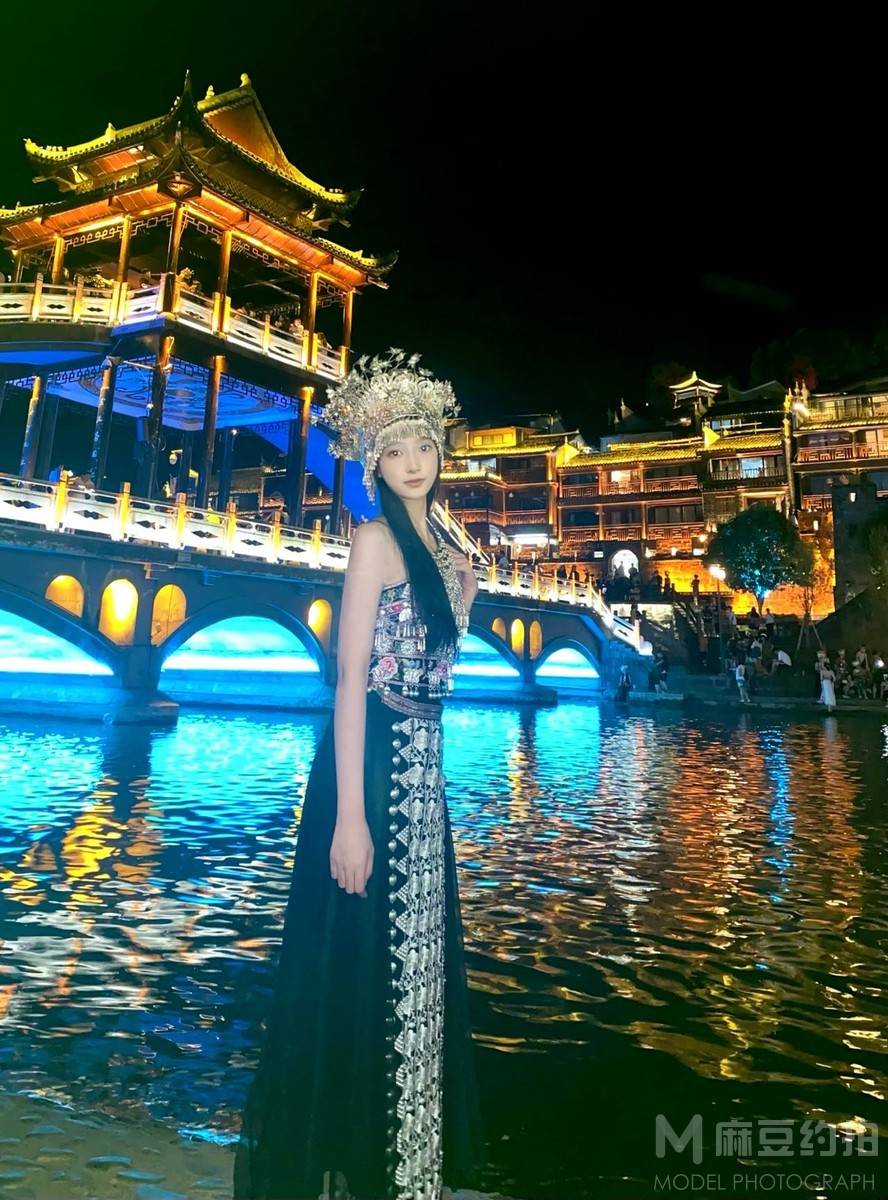 夜景模特