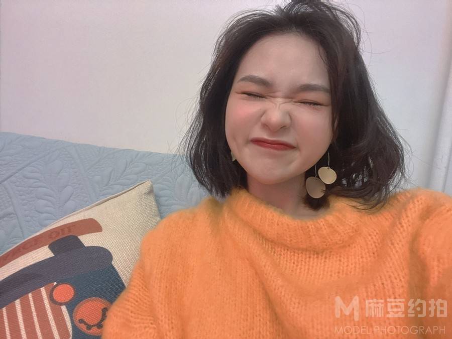情绪模特