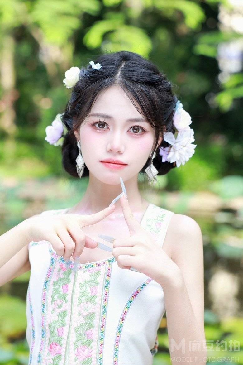 清新模特