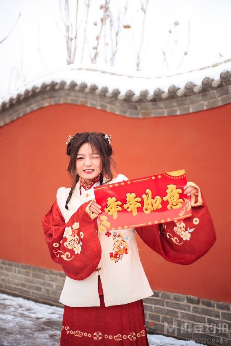 汉服模特
