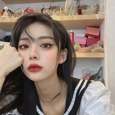 黑白模特