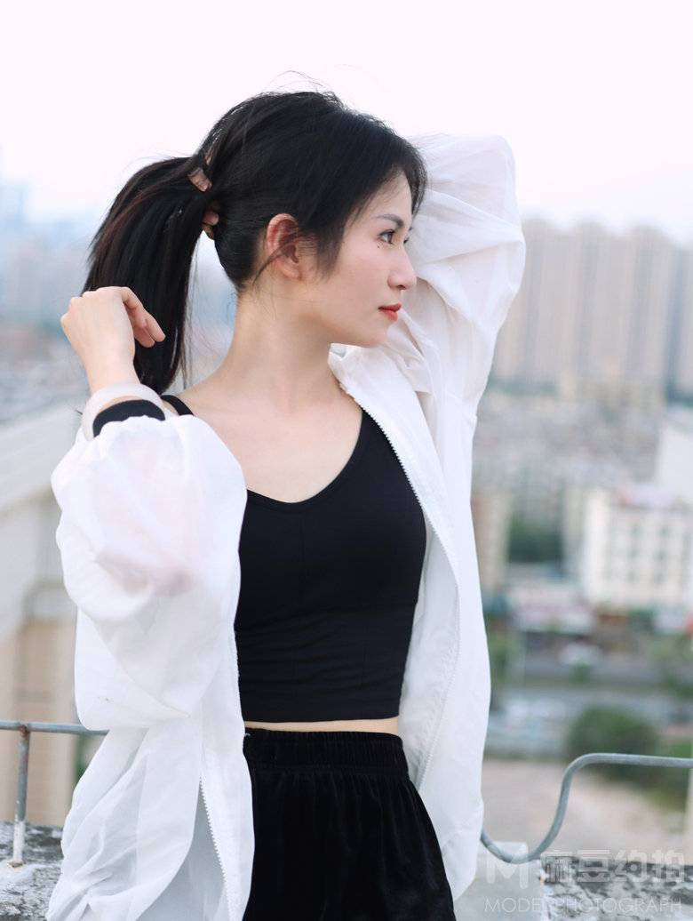 清新模特