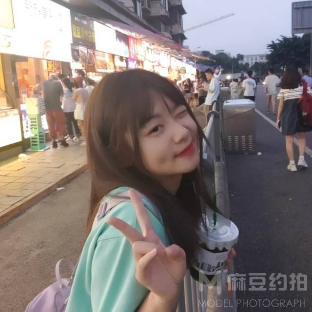 校园模特