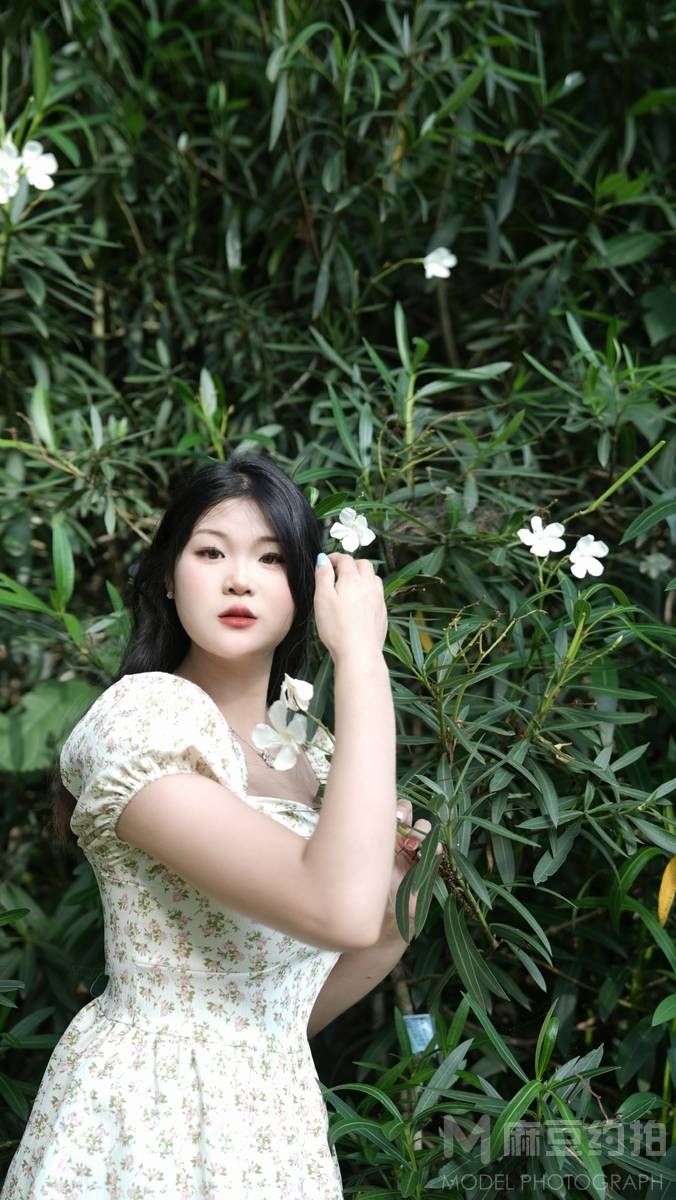 胶片模特