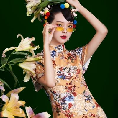 情绪模特