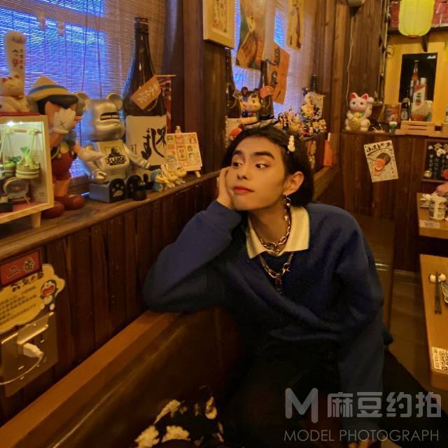 情绪模特