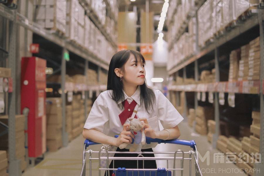 情绪模特