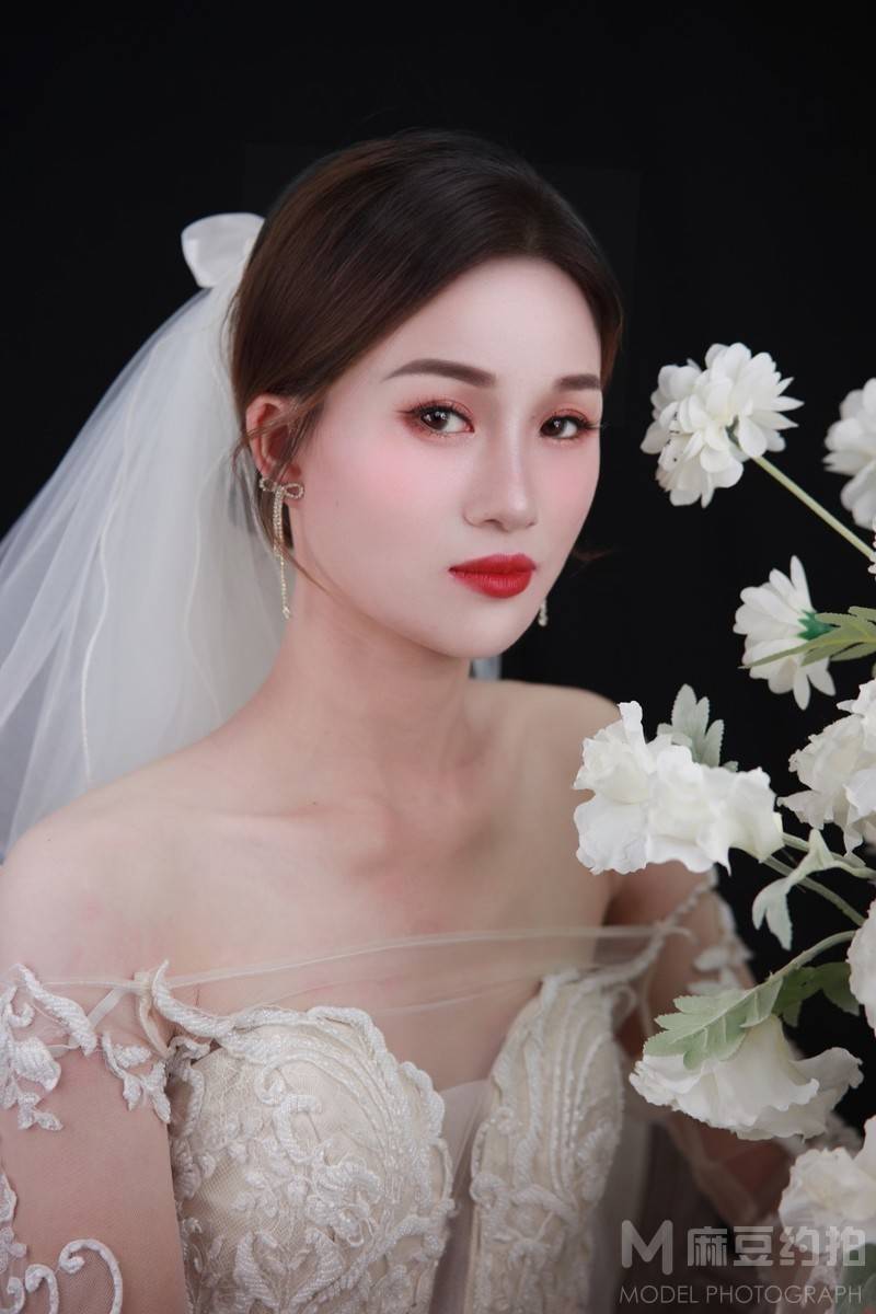妆容模特