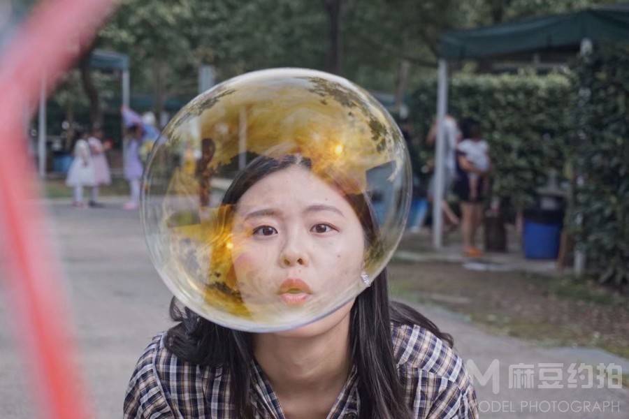 情绪模特