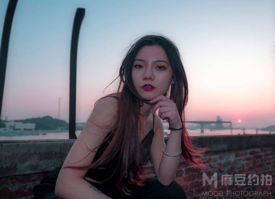 宝丽来模特