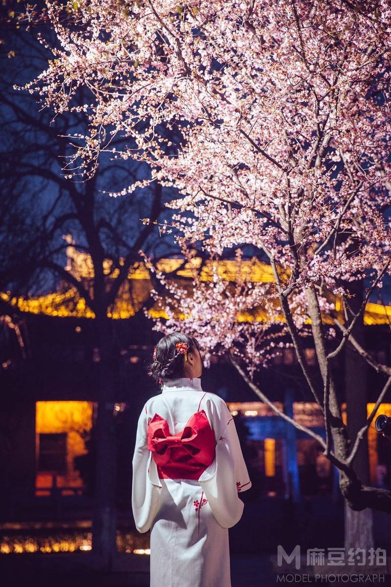 夜景模特