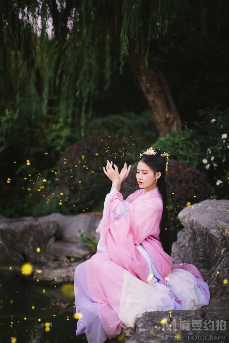汉服模特