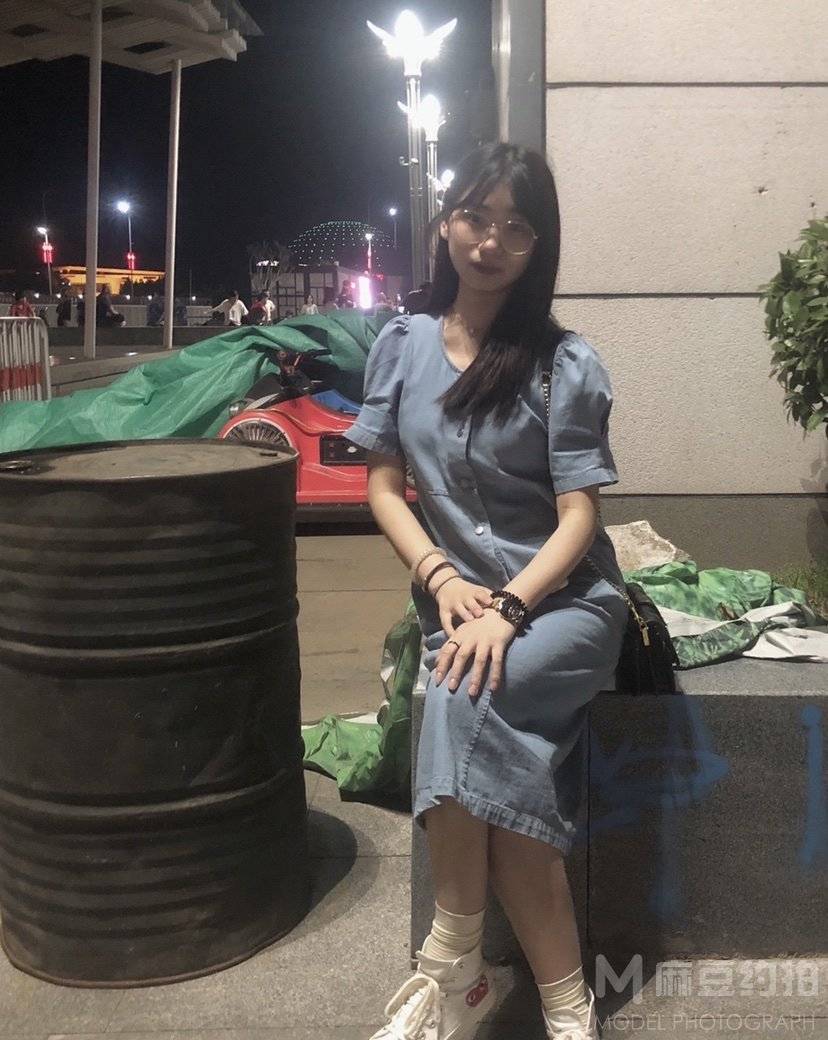 夜景模特