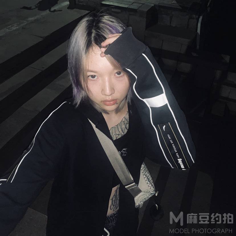 暗黑模特