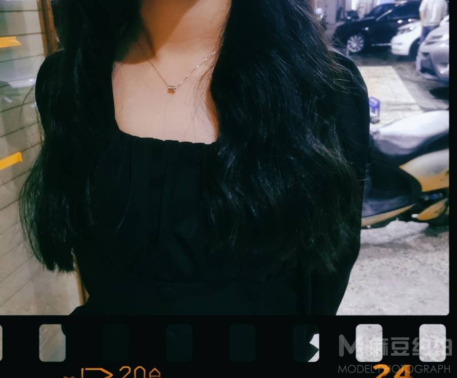 胶片模特
