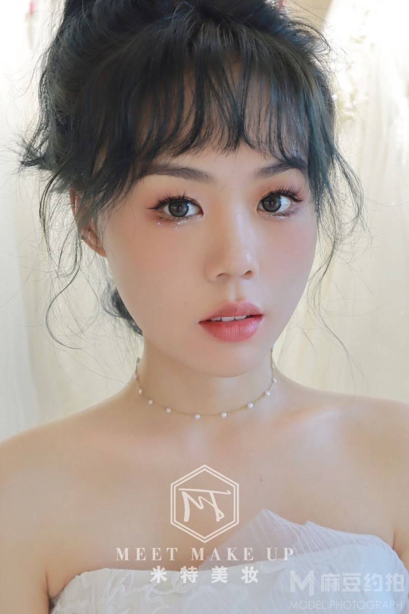 妆容模特