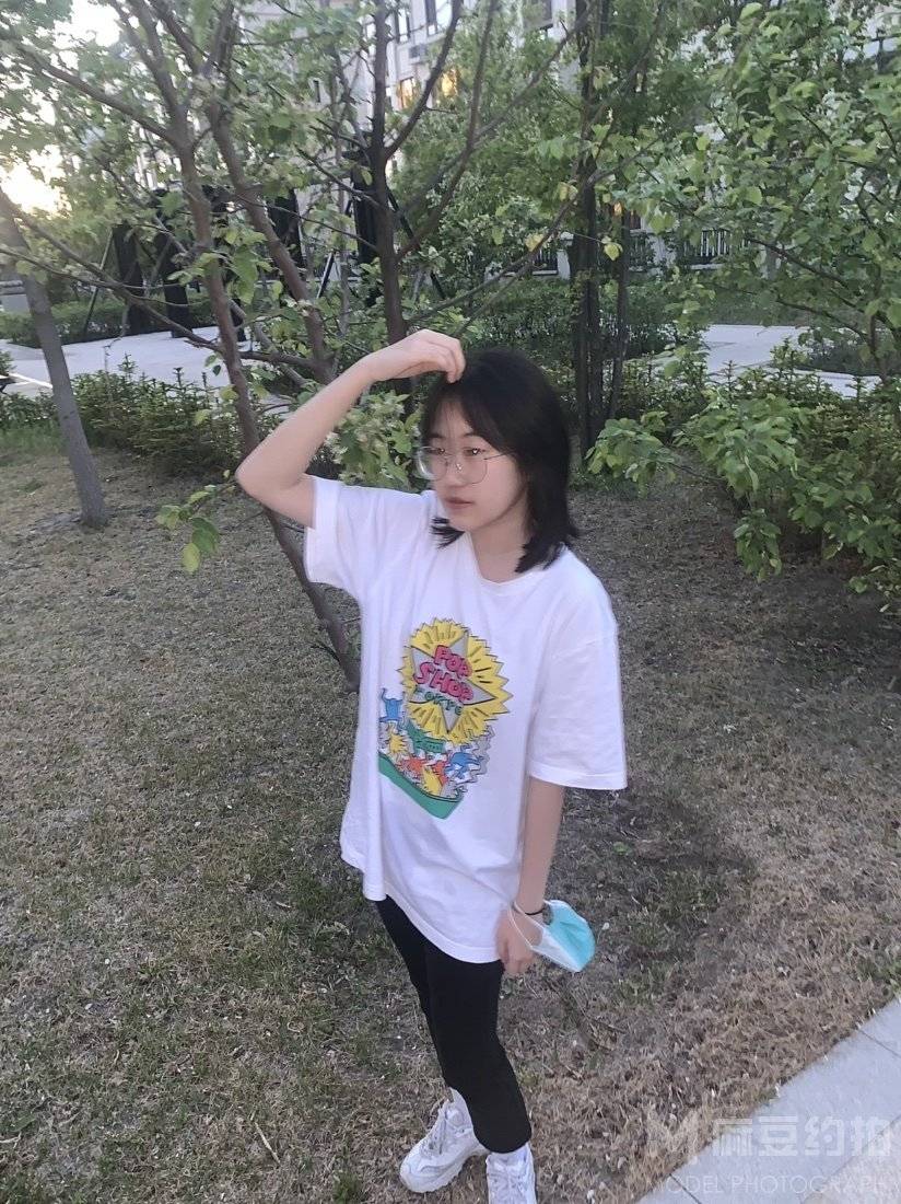 宝丽来模特