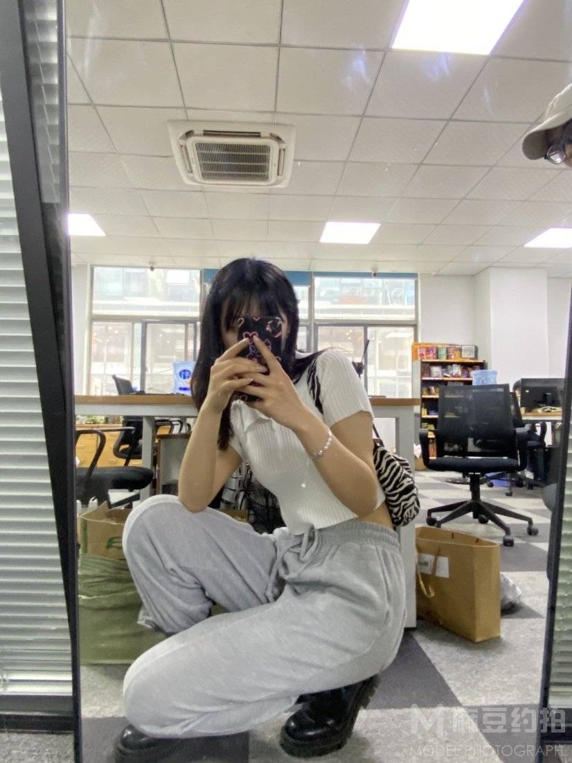 胶片模特