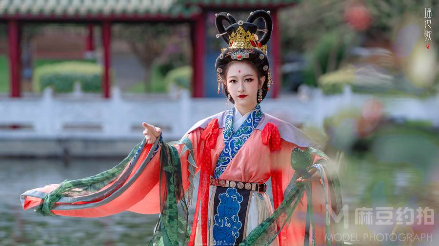 汉服模特