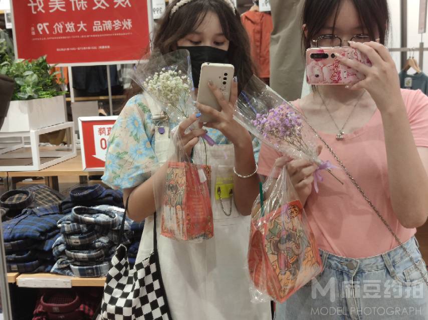校园模特