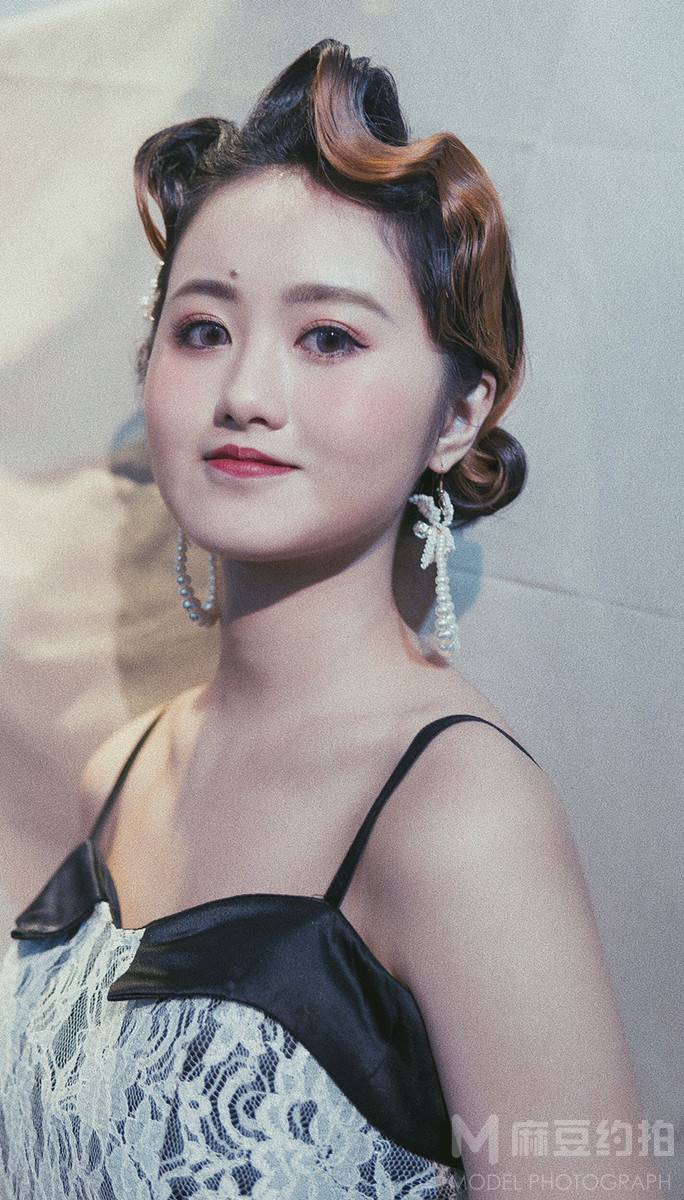 民国模特