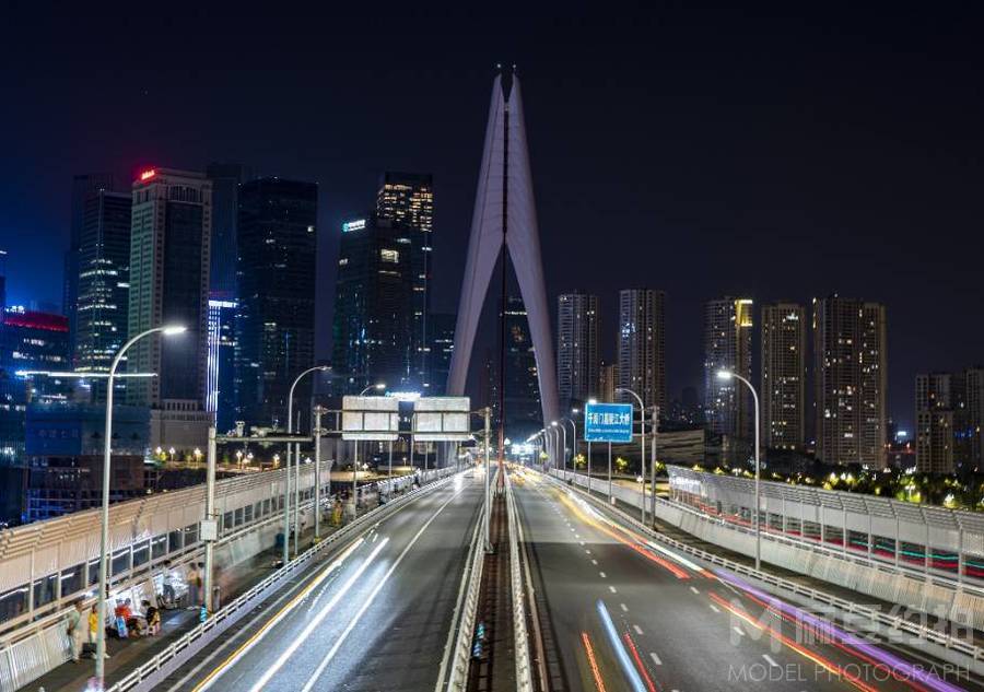 夜景模特