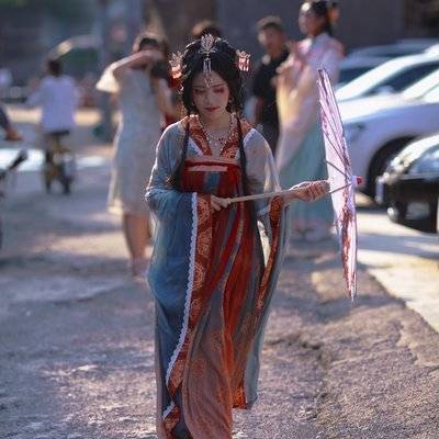 汉服模特