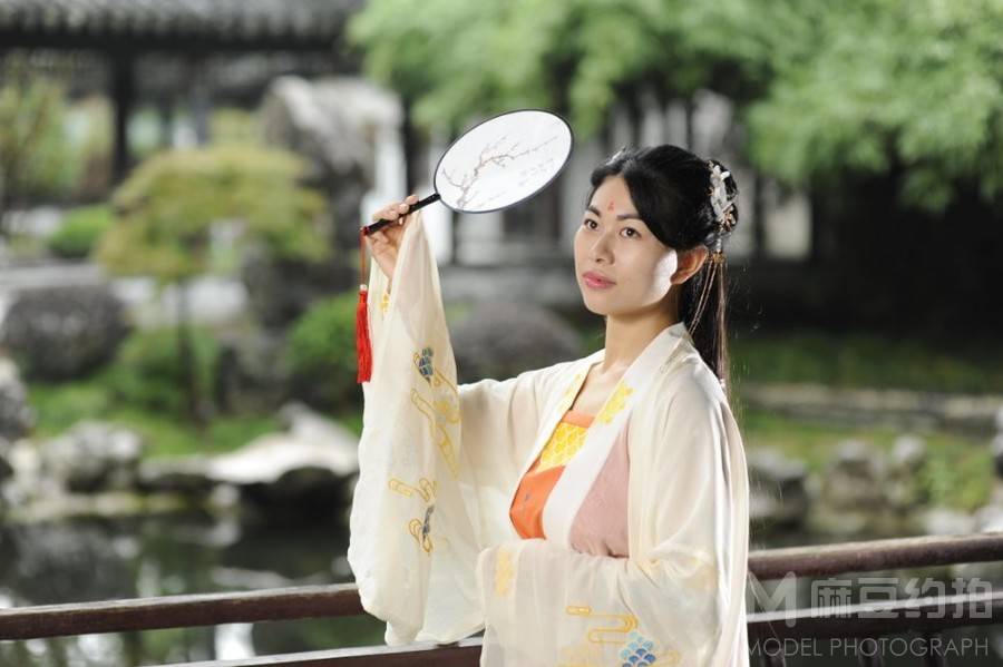 汉服模特