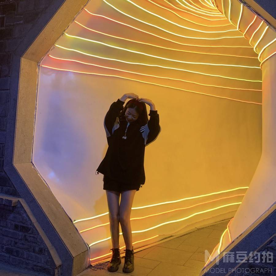 校园模特