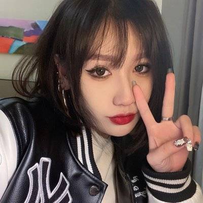 黑白模特