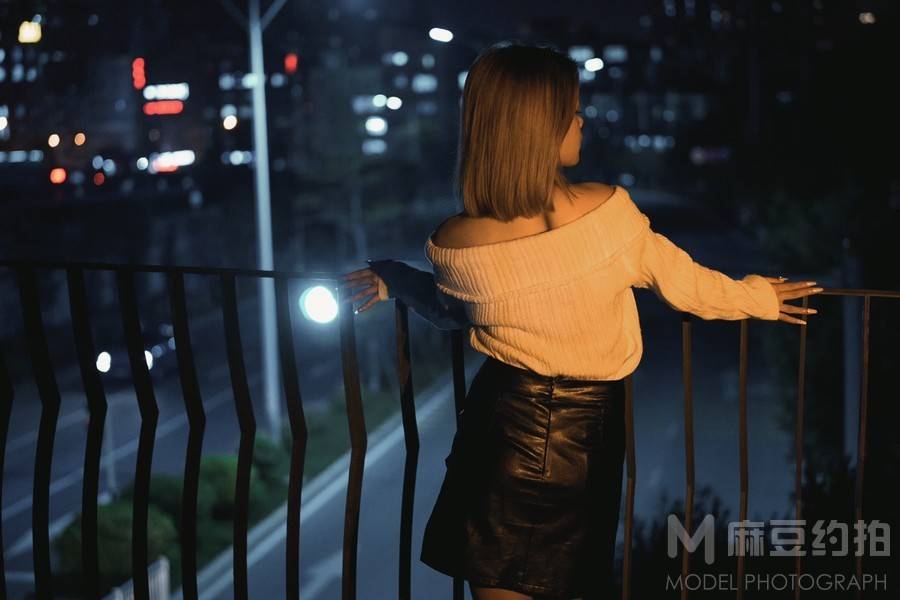 夜景模特
