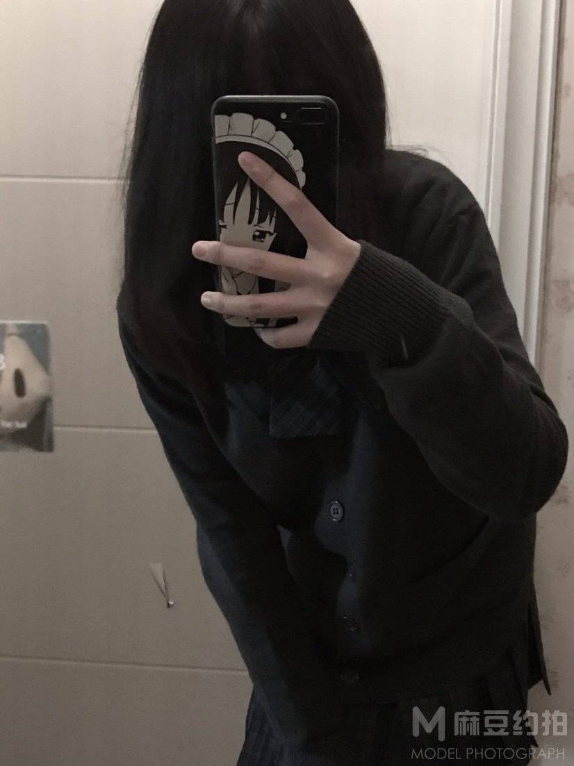黑白模特